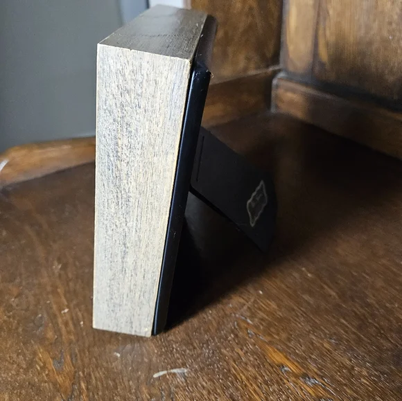 Vintage Ornate Brown and Gold Photo Frame. - Picture 5 of 10